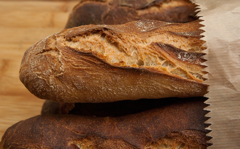 boutique-DRAGUIGNAN-min_dish-food-baking-cuisine-bread-bakery-399077-pxhere.com